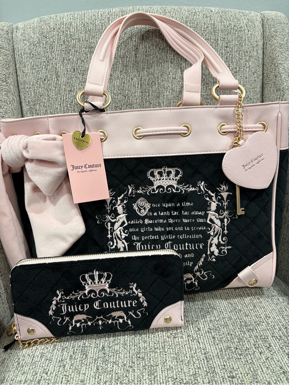 NWT Juicy Couture Black & Pink Daydreamer Tote with Matching Wallet 💗